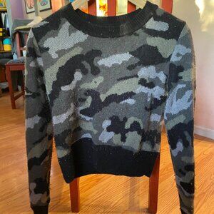 Naadam Camo Cashmere Wool Pullover Crewneck Cropped Sweater | SMALL